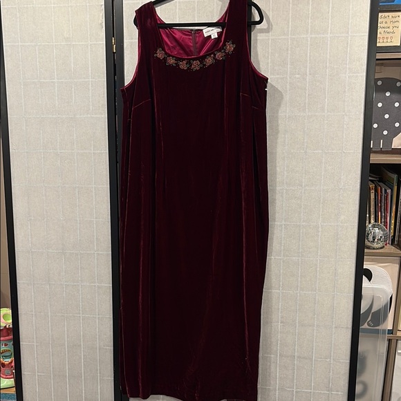 August Max Dresses & Skirts - August Max Deep Red/ Burgundy  Velvet Maxi Dress with Floral Detail